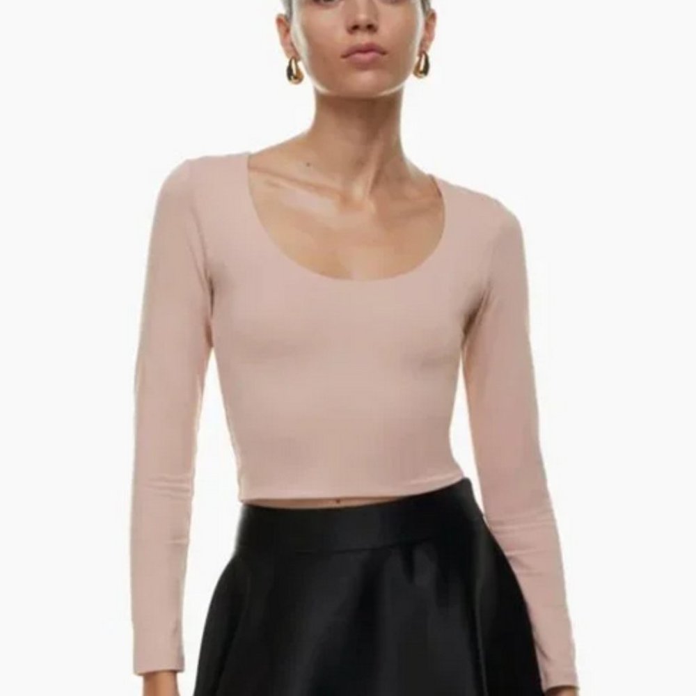 Aritzia Babaton Contour Scoopneck Longsleeve - Deep Pink